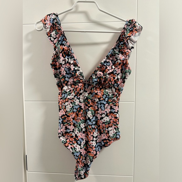 H&M size small swimsuit - Picture 2 of 2